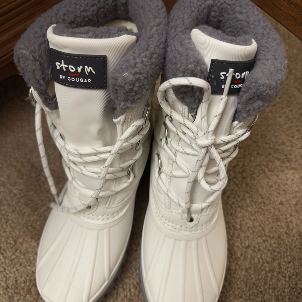 Cougar Women's White Winter Boots
